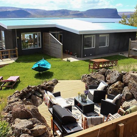 Guesthouse Stekkaból Patreksfjordur Exterior foto