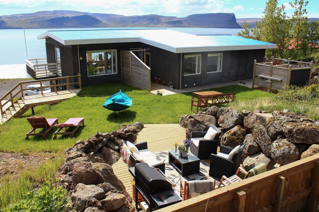 Guesthouse Stekkaból Patreksfjordur Exterior foto
